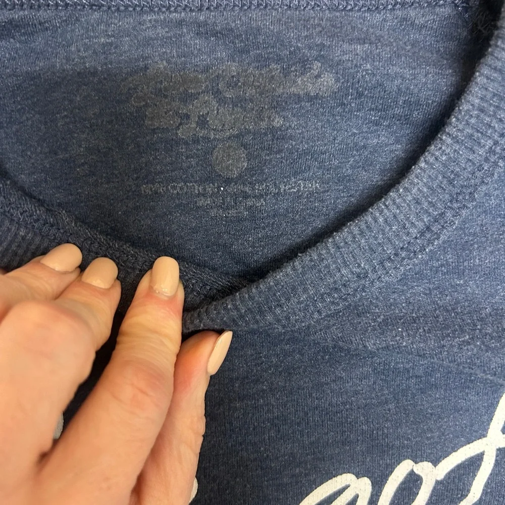 Navy Blue Graphic Sweatshirt small women’s